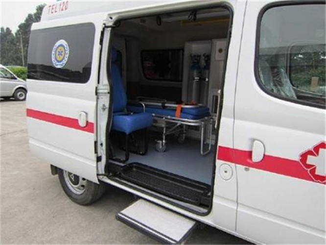 积石山救护车出租服务案例7