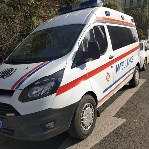 积石山品质救护车出租，为您的健康出行负责